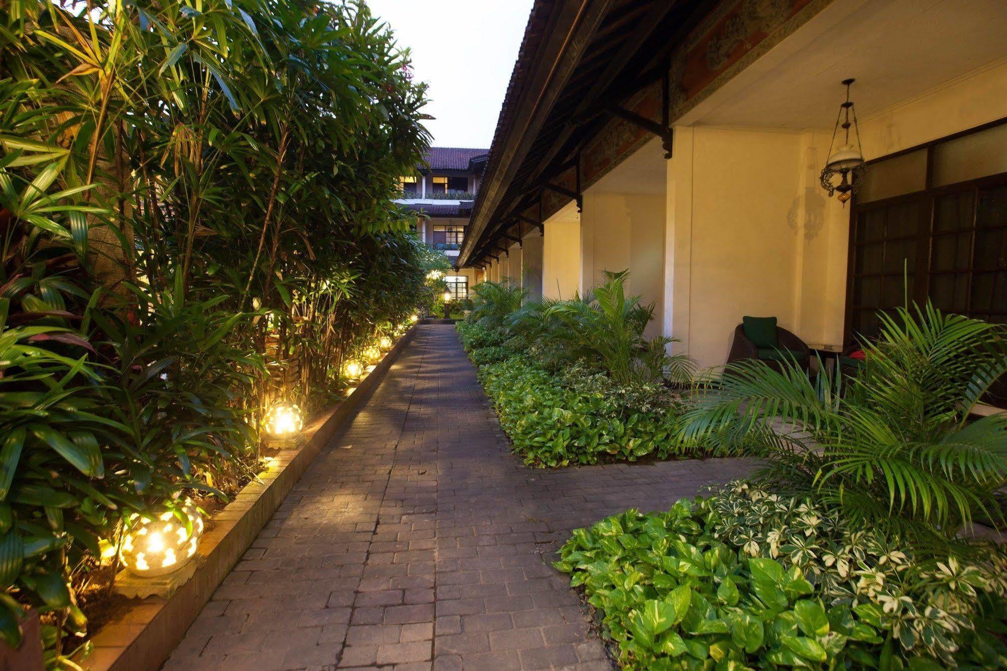 Ari Putri Hotel Sanur  Exterior photo